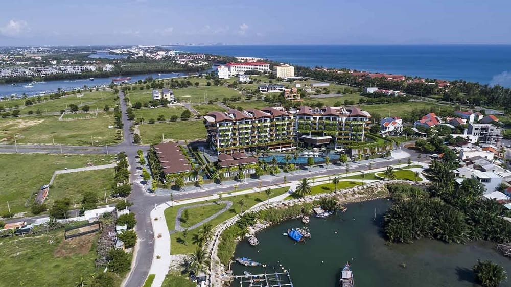 Resort ven biển là gì